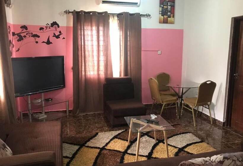 Ronna Apartments At Lakeside Estates