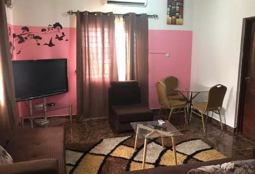 Ronna Apartments At Lakeside Estates