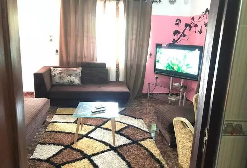 Ronna Apartments At Lakeside Estates