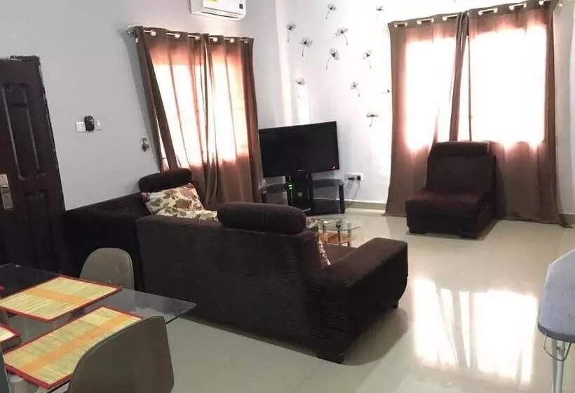 Ronna Apartments At Lakeside Estates