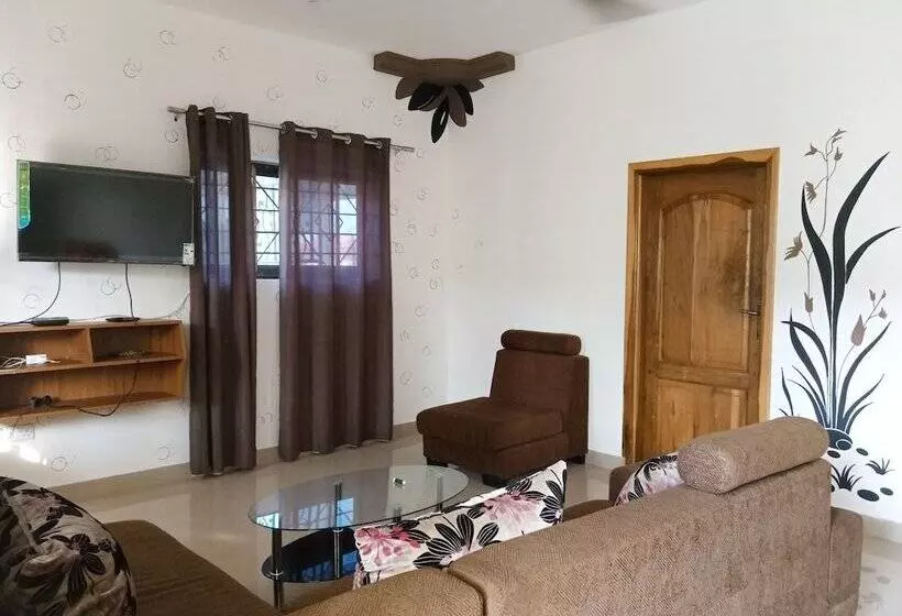 Ronna Apartments At Lakeside Estates