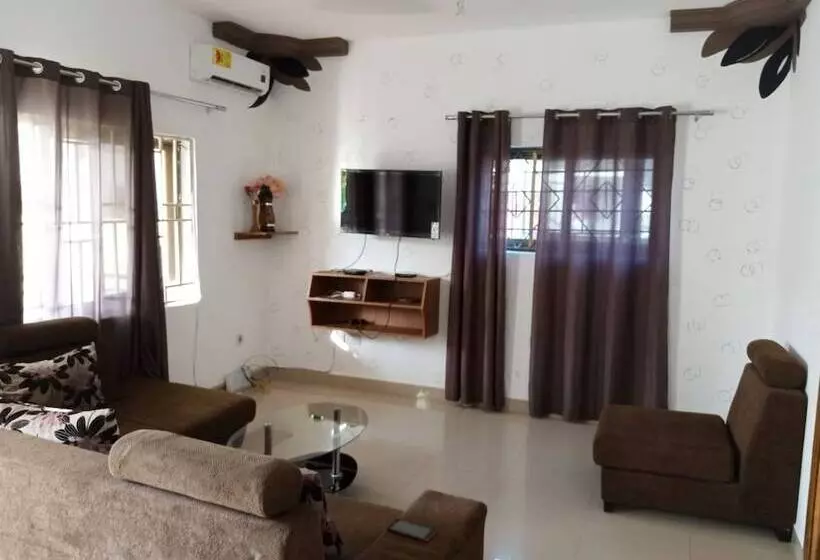 Ronna Apartments At Lakeside Estates