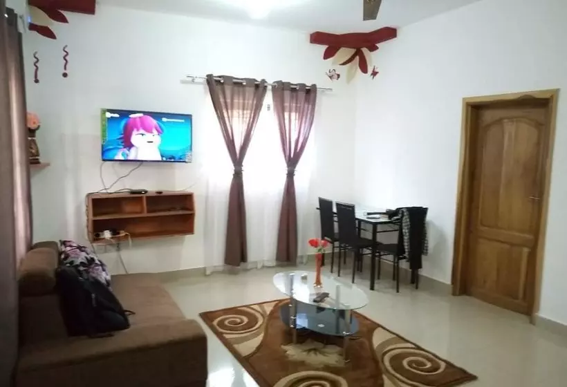 Ronna Apartments At Lakeside Estates