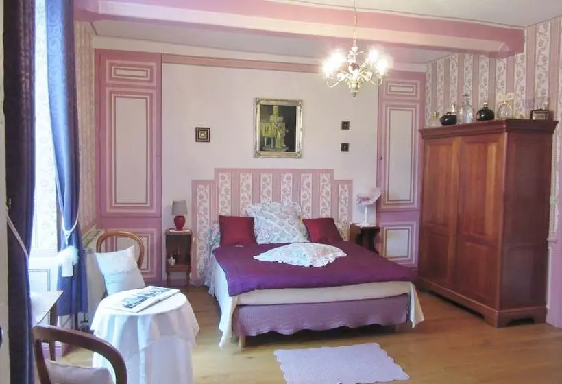 Aamiaismajoitus (B&B) Le Chateau