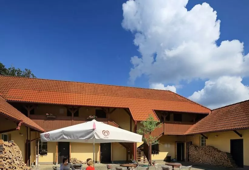 Aamiaismajoitus (B&B) Penzion černická Obora