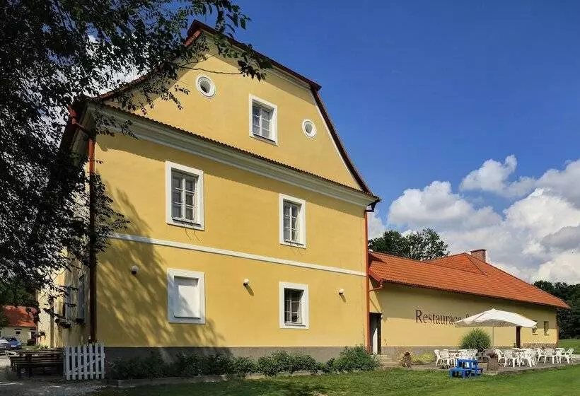 Aamiaismajoitus (B&B) Penzion černická Obora