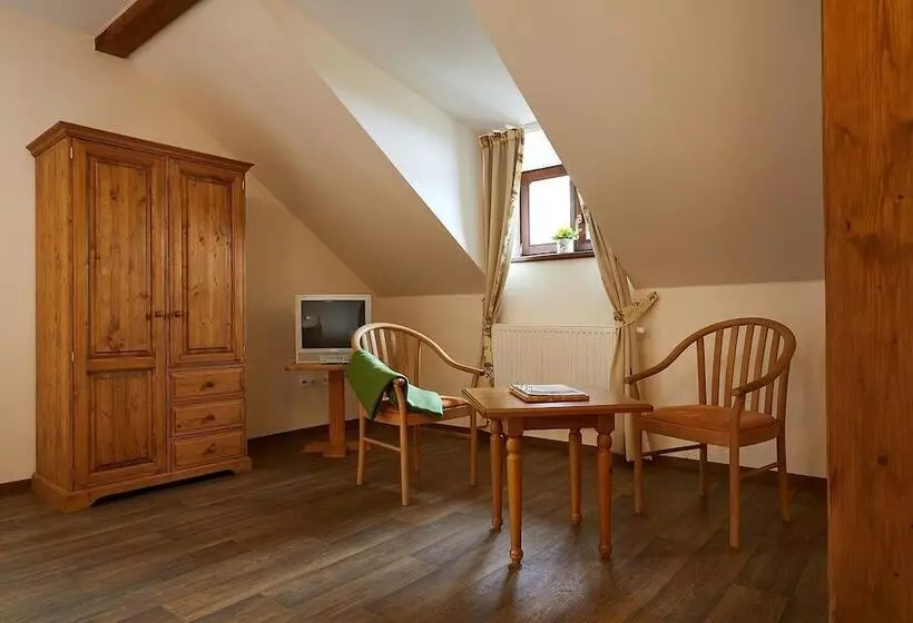 Aamiaismajoitus (B&B) Penzion černická Obora