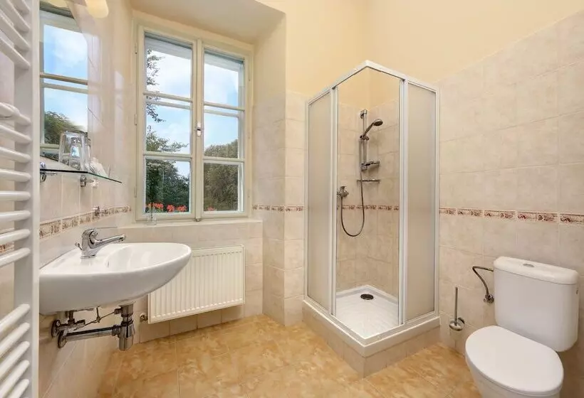 Aamiaismajoitus (B&B) Penzion černická Obora