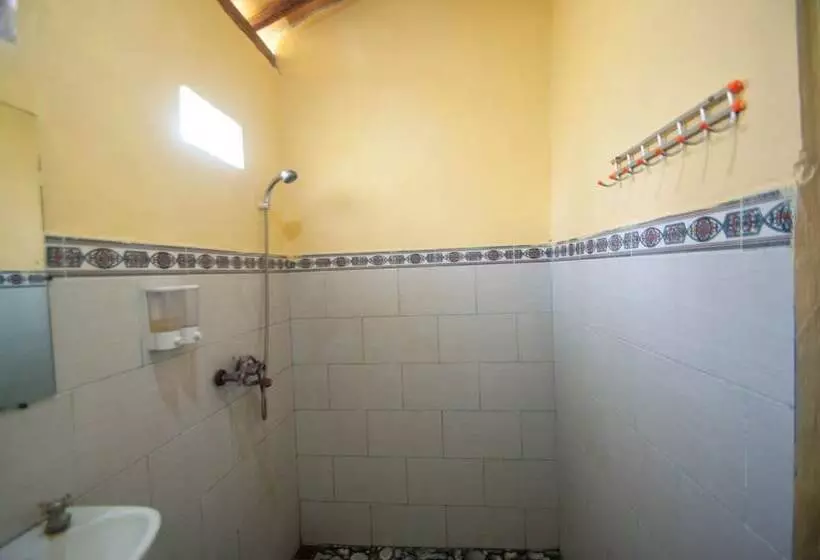 Aamiaismajoitus (B&B) Timbool Bungalow