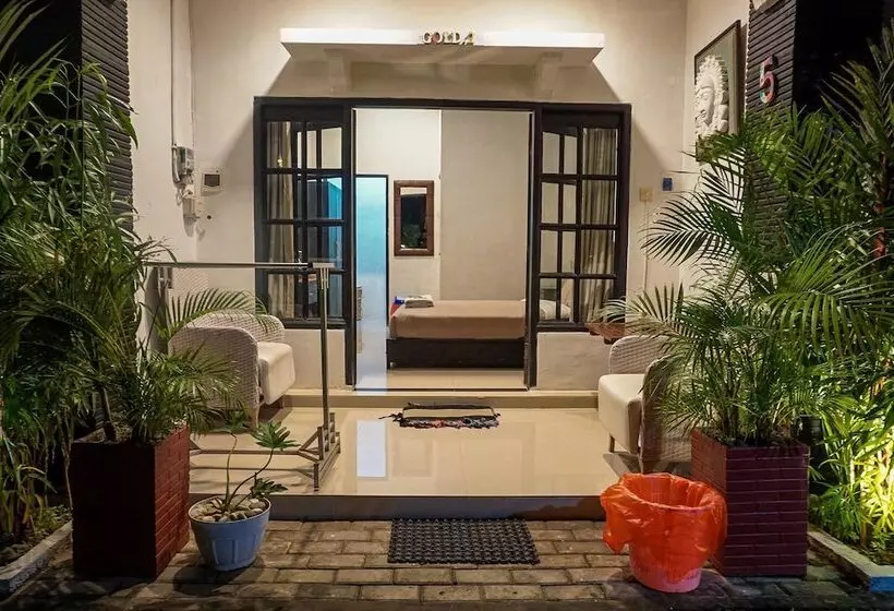 Aamiaismajoitus (B&B) Wisma Pulau Merah