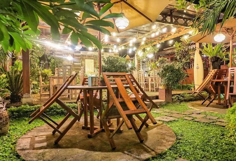 Aamiaismajoitus (B&B) Wisma Pulau Merah