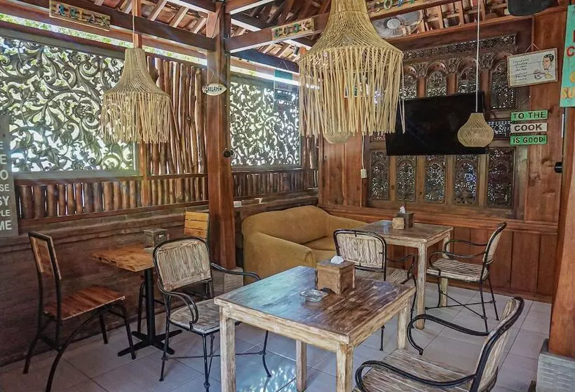 Aamiaismajoitus (B&B) Wisma Pulau Merah