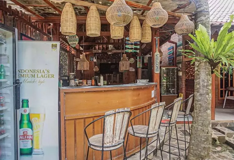 Aamiaismajoitus (B&B) Wisma Pulau Merah