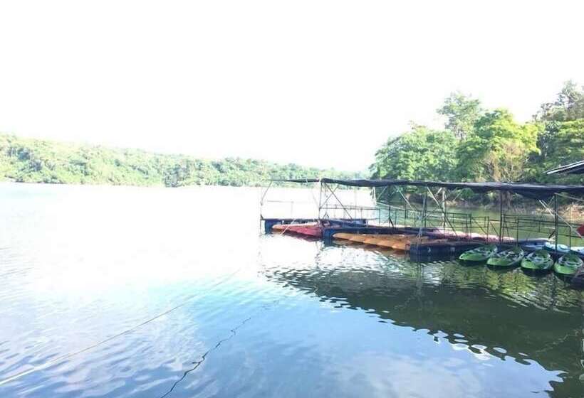 هتل Baan Suan Kru Kob