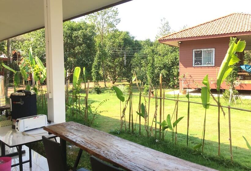 هتل Baan Suan Kru Kob