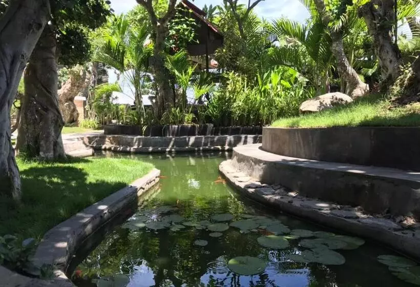 Hotelli Green Beach Inn