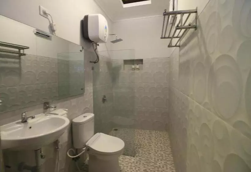 Hotelli Green Beach Inn