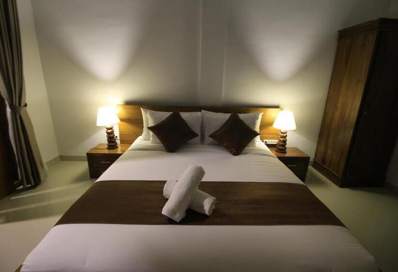 호텔 Green Beach Inn