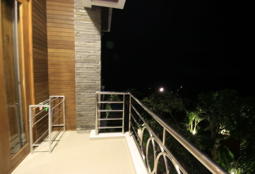 호텔 Green Beach Inn