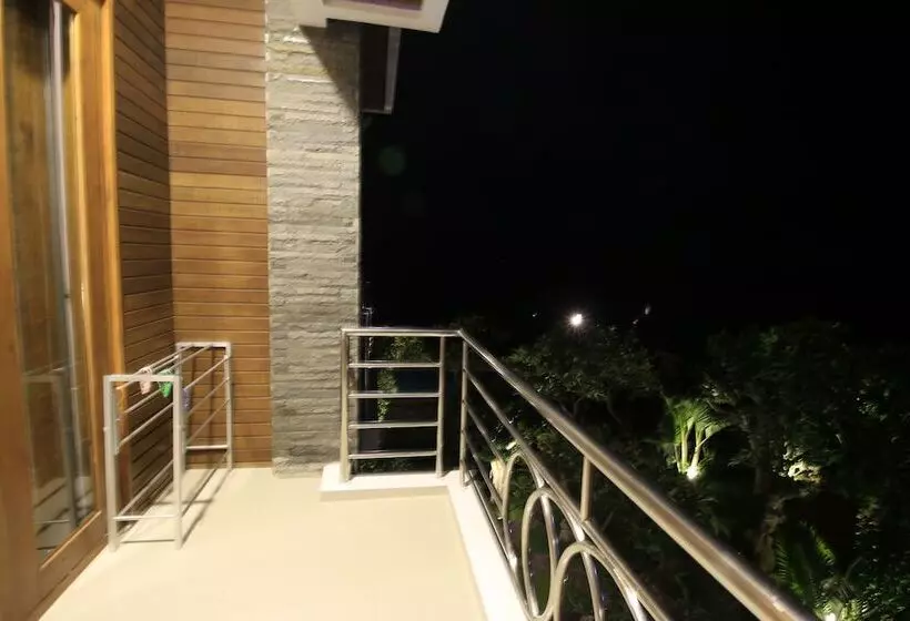 Hotelli Green Beach Inn