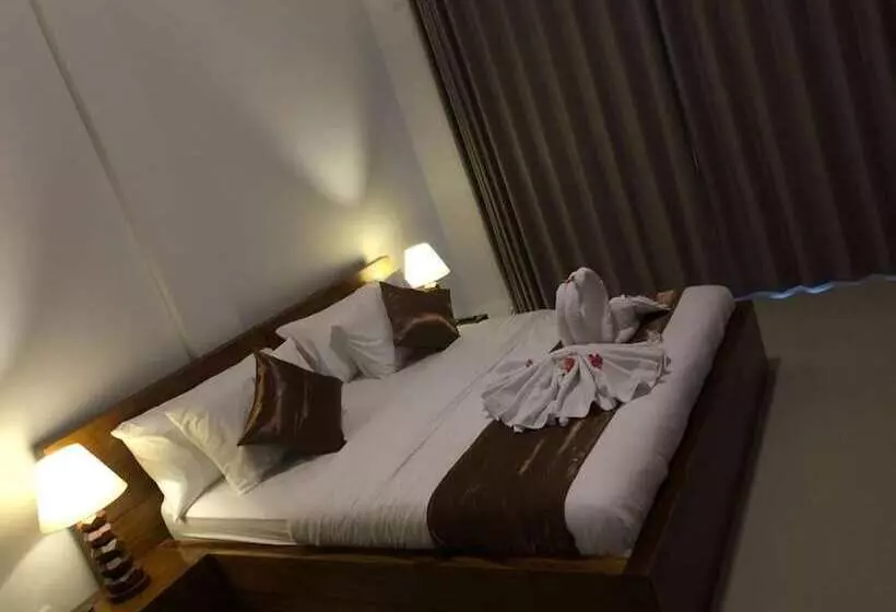 Hotelli Green Beach Inn