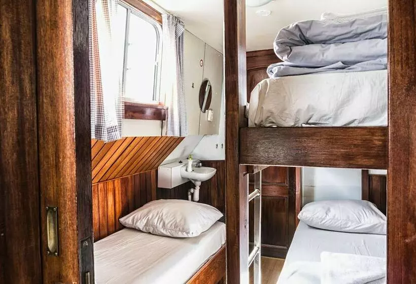 ホテル Liberté Haarlem   Hostel