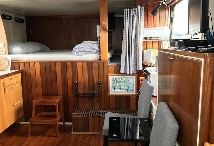 酒店 Liberté Haarlem Hostel