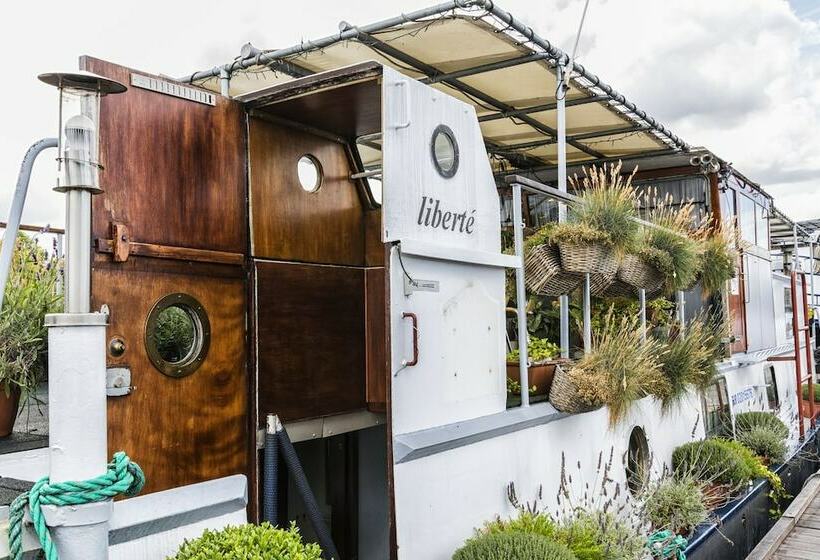 酒店 Liberté Haarlem Hostel