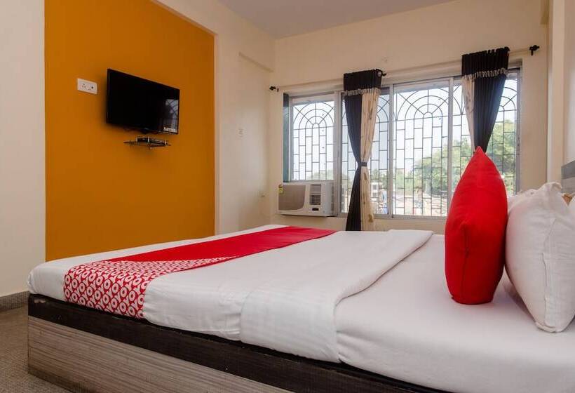 בית מלון כפרי Paras By Oyo Rooms