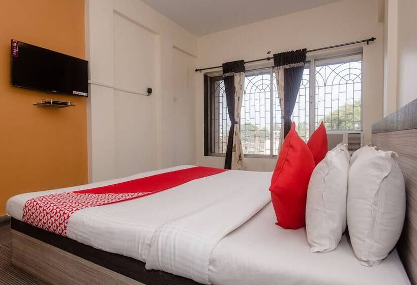 בית מלון כפרי Paras By Oyo Rooms