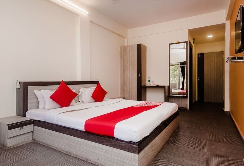 בית מלון כפרי Paras By Oyo Rooms