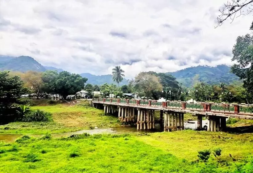 Hotelli Pattama Resorts Khiri Wong