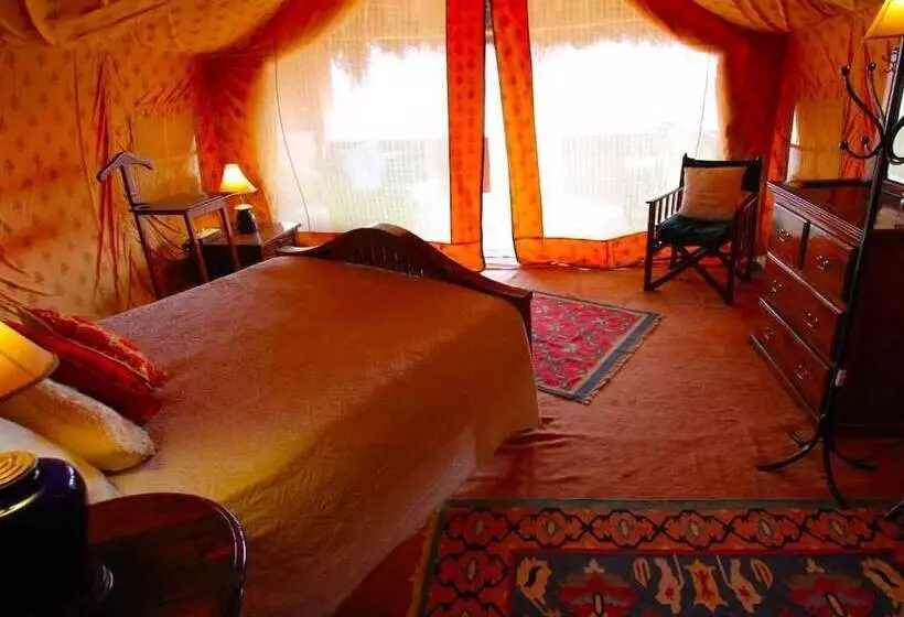 ホテル Reggie S Camel Camps