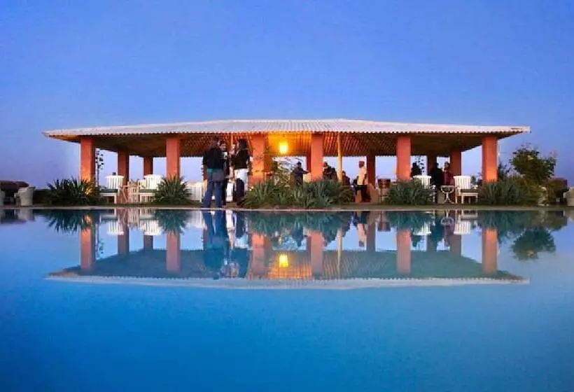 ホテル Reggie S Camel Camps