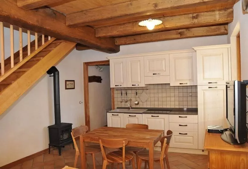 Maaseutuhotelli Agriturismo L'arbo