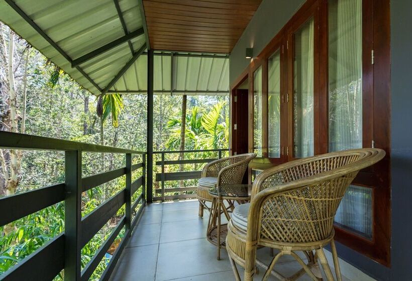בית מלון כפרי The Woods Resorts Wayanad