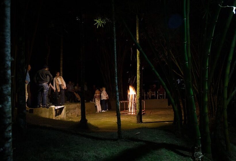 בית מלון כפרי The Woods Resorts Wayanad