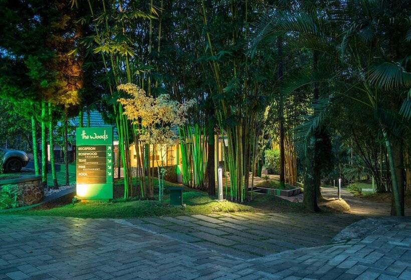 בית מלון כפרי The Woods Resorts Wayanad
