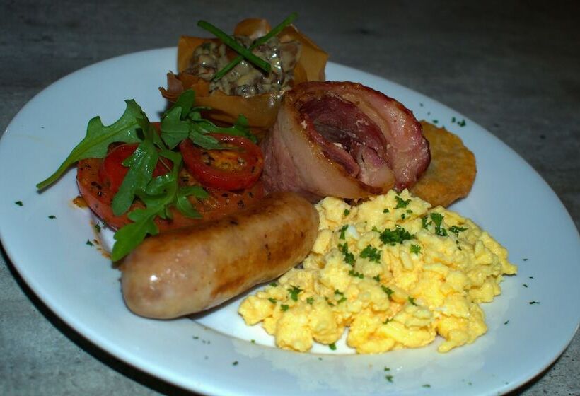 בית מלון כפרי Waterfront Country Lodge