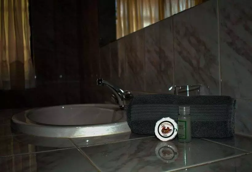 ホテル Waterfront Country Lodge