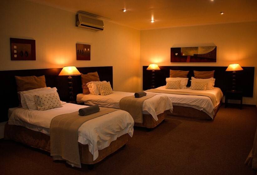 בית מלון כפרי Waterfront Country Lodge