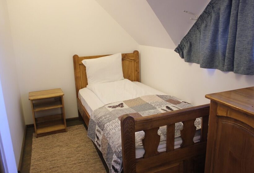 Пансион Cerdacul Cu Stuf