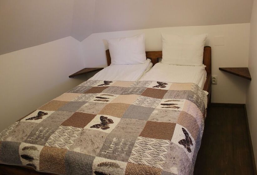 Пансион Cerdacul Cu Stuf