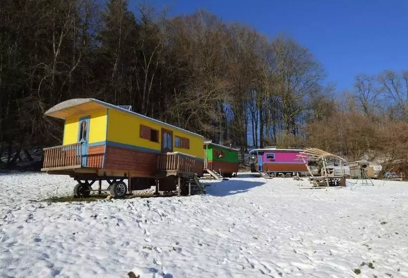 Majatalo Les Roulottes à La Ferme Du Magnyrobert