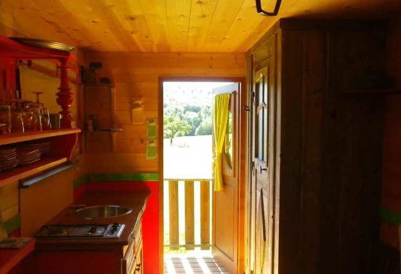 بنسيون Les Roulottes à La Ferme Du Magnyrobert