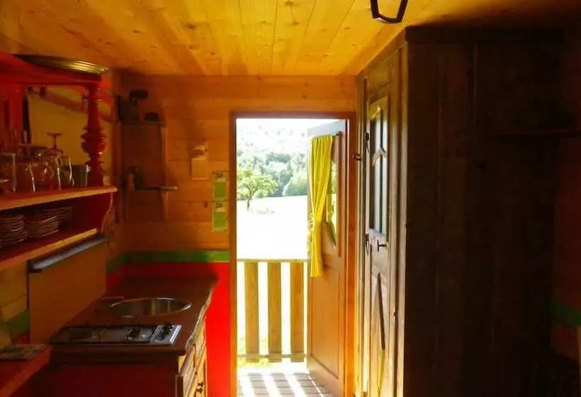 Majatalo Les Roulottes à La Ferme Du Magnyrobert