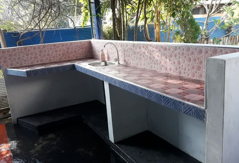 Pension (Hôtel basse catégorie) Simla Inn Tourist Guest House