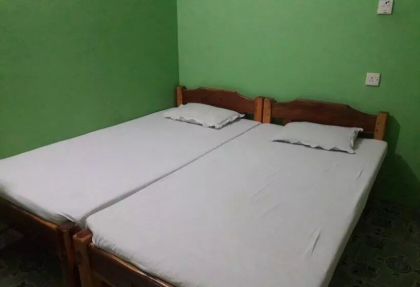 ペンション Simla Inn Tourist Guest House