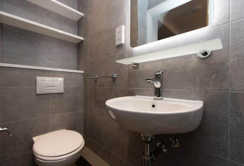 إقامة Destiny Student  The Tannery