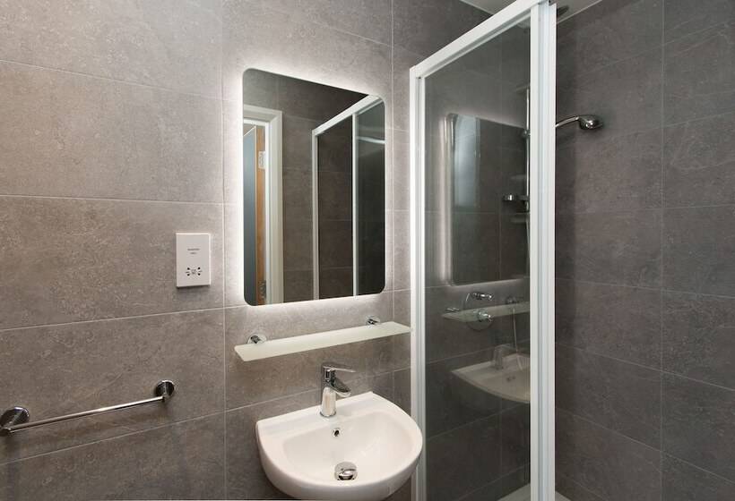 إقامة Destiny Student  The Tannery